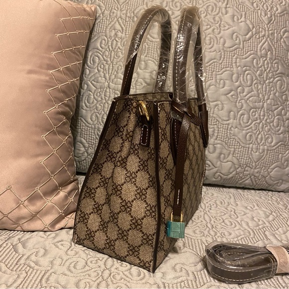 PVC/Calfskin Tote - Picture 3 of 6